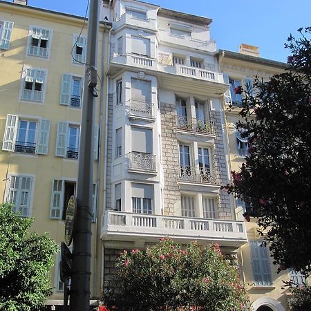 Charmant Appartement Au Centre De Nizza Exterior foto
